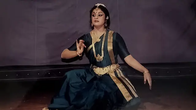 A dancer's retrospective: Poise and pieces worth praise